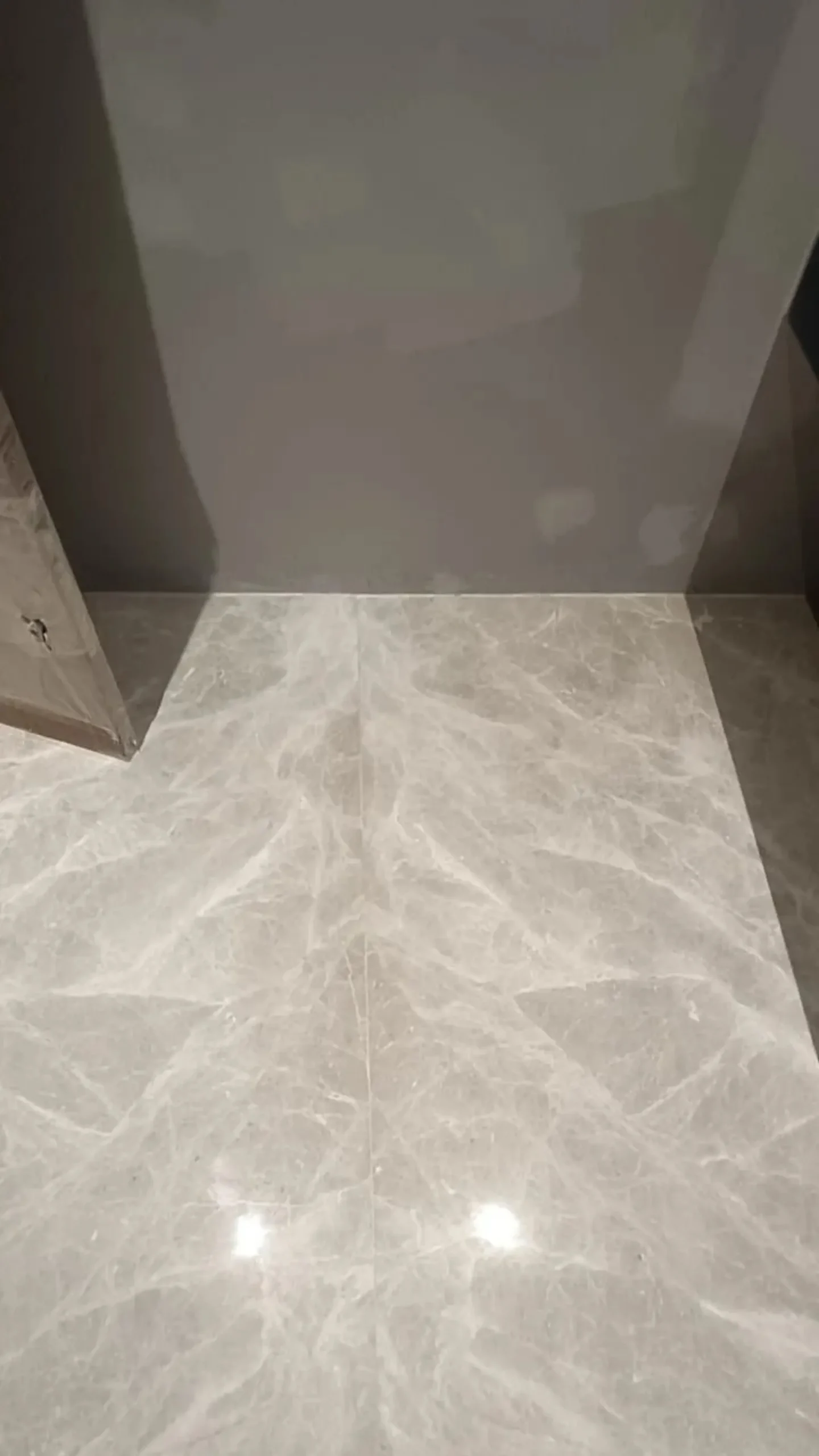 Finishing marmer Lux Stone